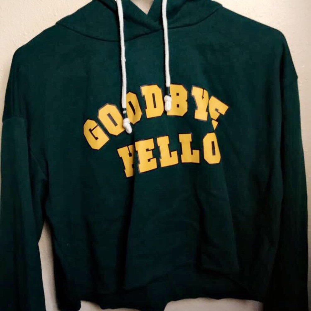Green cropped hoodie